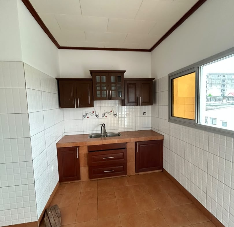 À LOUER – MAGNIFIQUE APPARTEMENT HAUT STANDING À BONAMOUSSADI