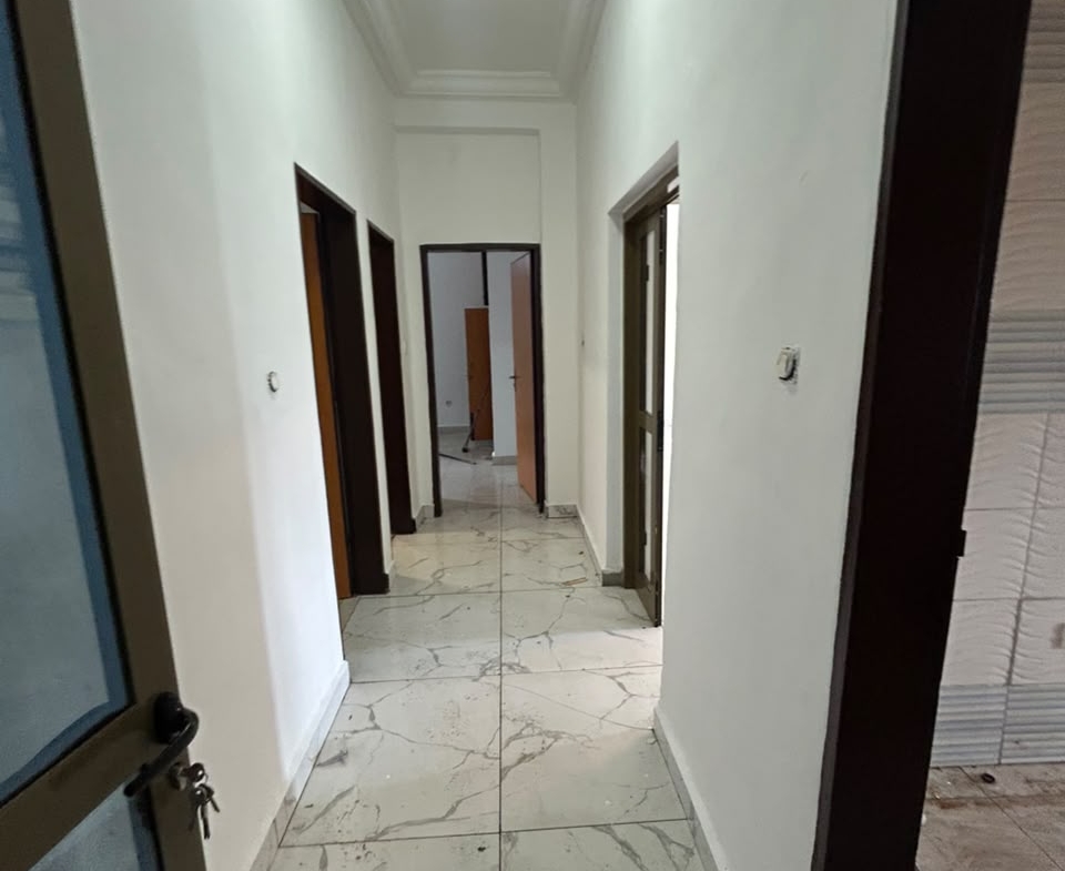 À LOUER – BEL APPARTEMENT À SANTA BARBARA