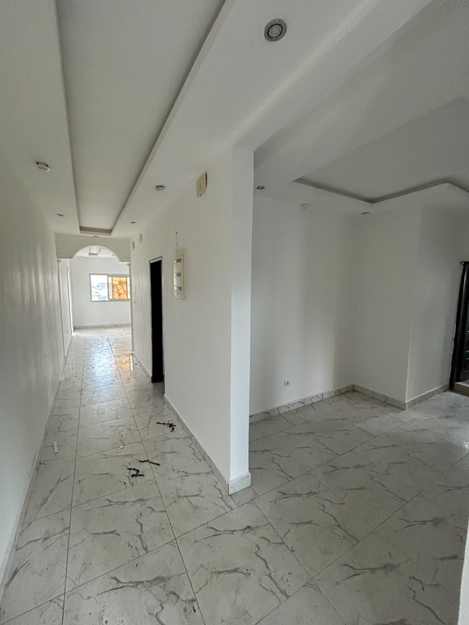 appartement 1 MAKEPE – GRAND APPARTEMENT NEUF DIRECTEMENT SUR LE GOUDRON