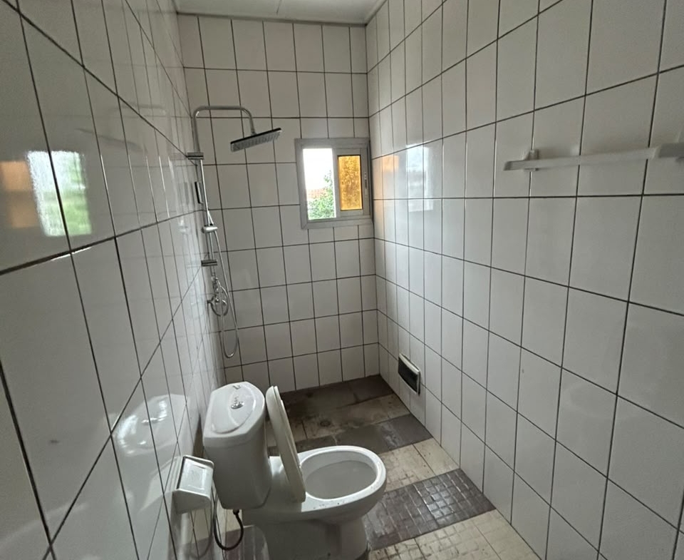 MAKEPE – GRAND APPARTEMENT NEUF DIRECTEMENT SUR LE GOUDRON