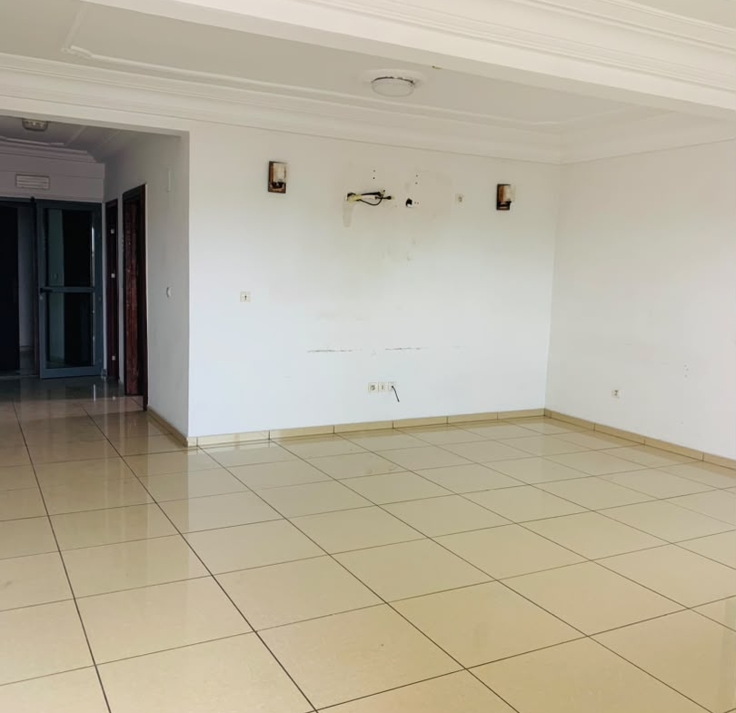 APPARTEMENT MODERNE HAUT STANDING À LOUER À AKWA
