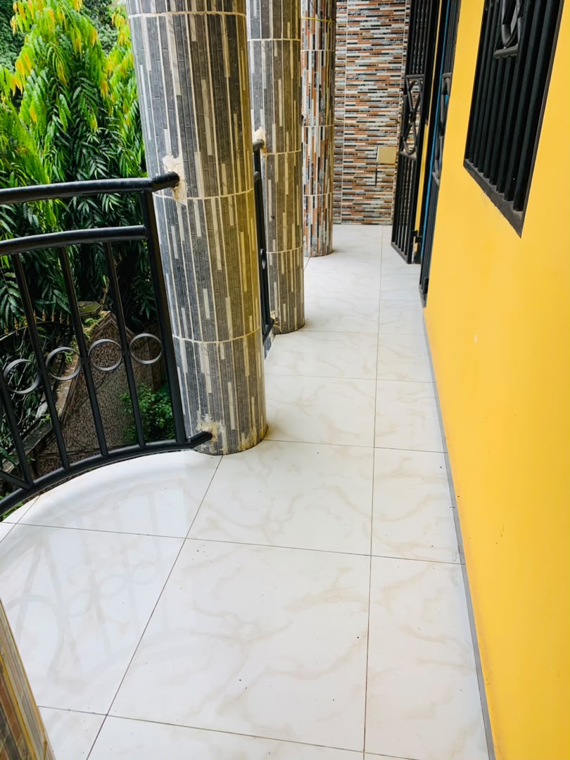 APPARTEMENT MODERNE DE BON STANDING À LOUER KOTTO BANGUÉ