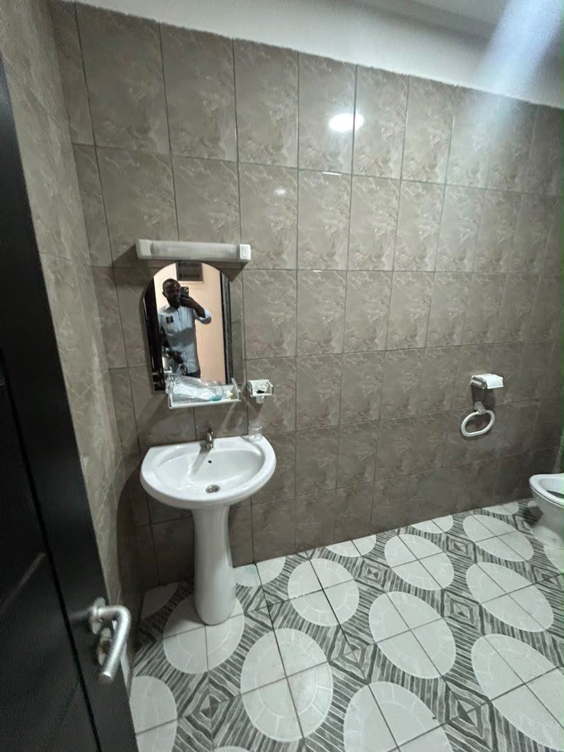 APPARTEMENT MODERNE À LOUER À BONAMOUSSADI – AU BORD DU GOUDRON