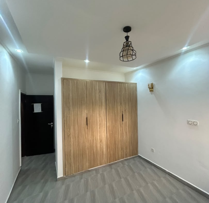 APPARTEMENT MODERNE À LOUER À BONAMOUSSADI – AU BORD DU GOUDRON