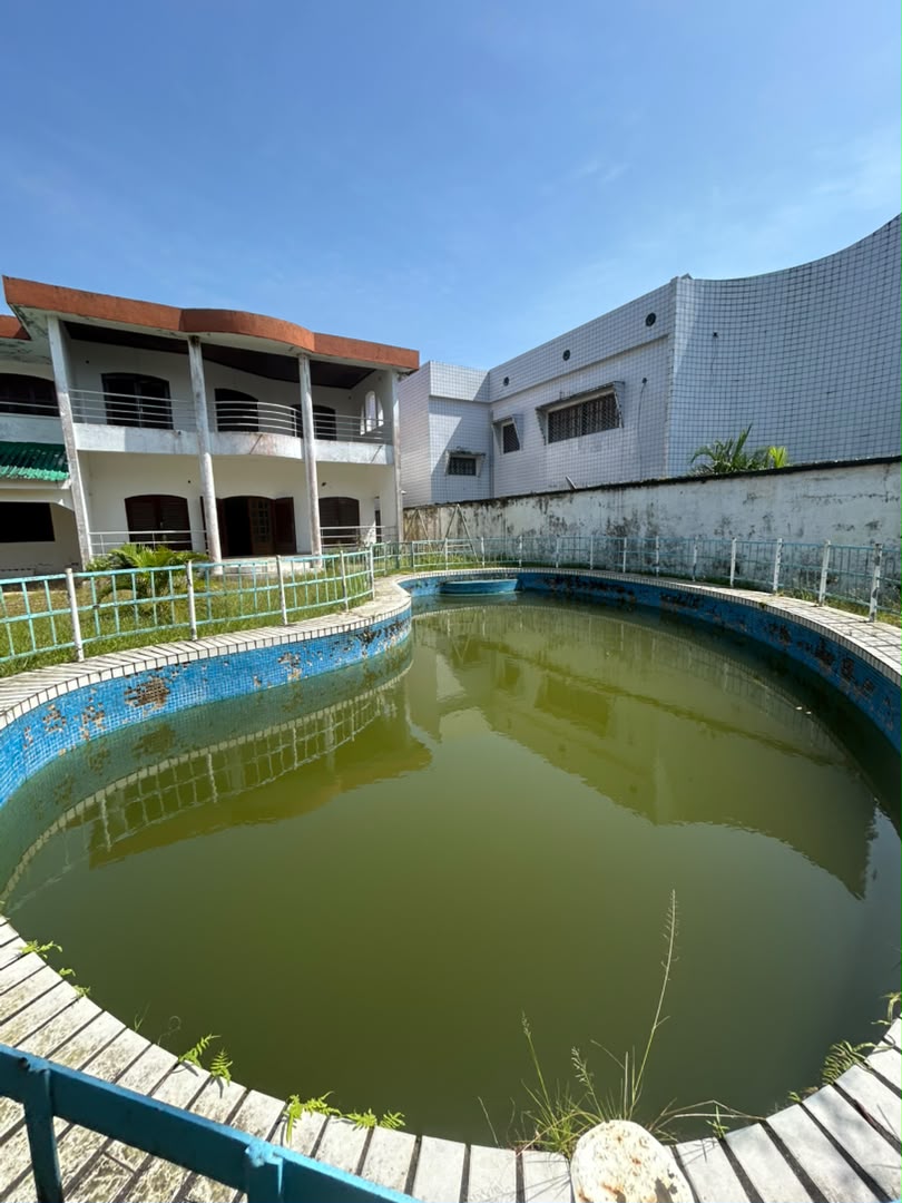 Avec piscine 800k denver duplex DUPLEX R+1 DE LUXE À LOUER À DENVER