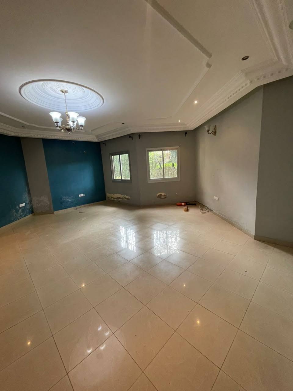 Biens DONALD LOCATION LOGPOM 850.000FCFA 𝐃𝐔𝐏𝐋𝐄𝐗 𝐇𝐀𝐔𝐓 𝐒𝐓𝐀𝐍𝐃𝐈𝐍𝐆 À 𝐋𝐎𝐔𝐄𝐑 À 𝐋𝐎𝐆𝐏𝐎𝐌