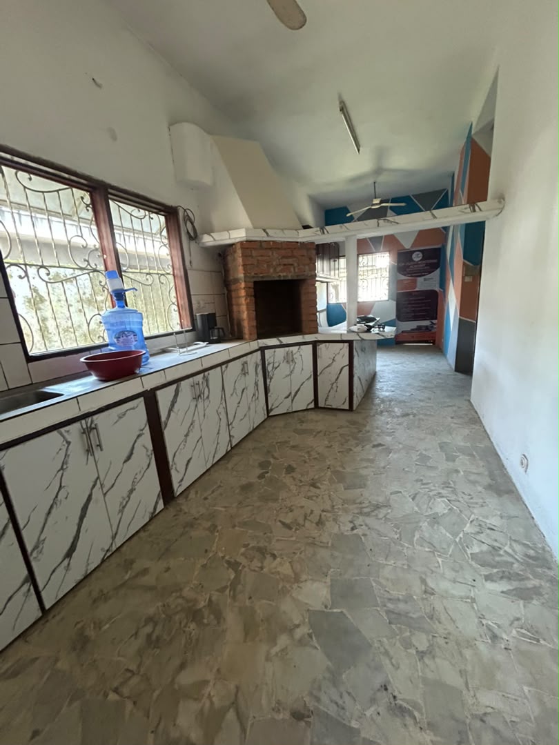 Cuisine entièrement équipé 800k DENVER DUPLEX R+1 DE LUXE À LOUER À DENVER