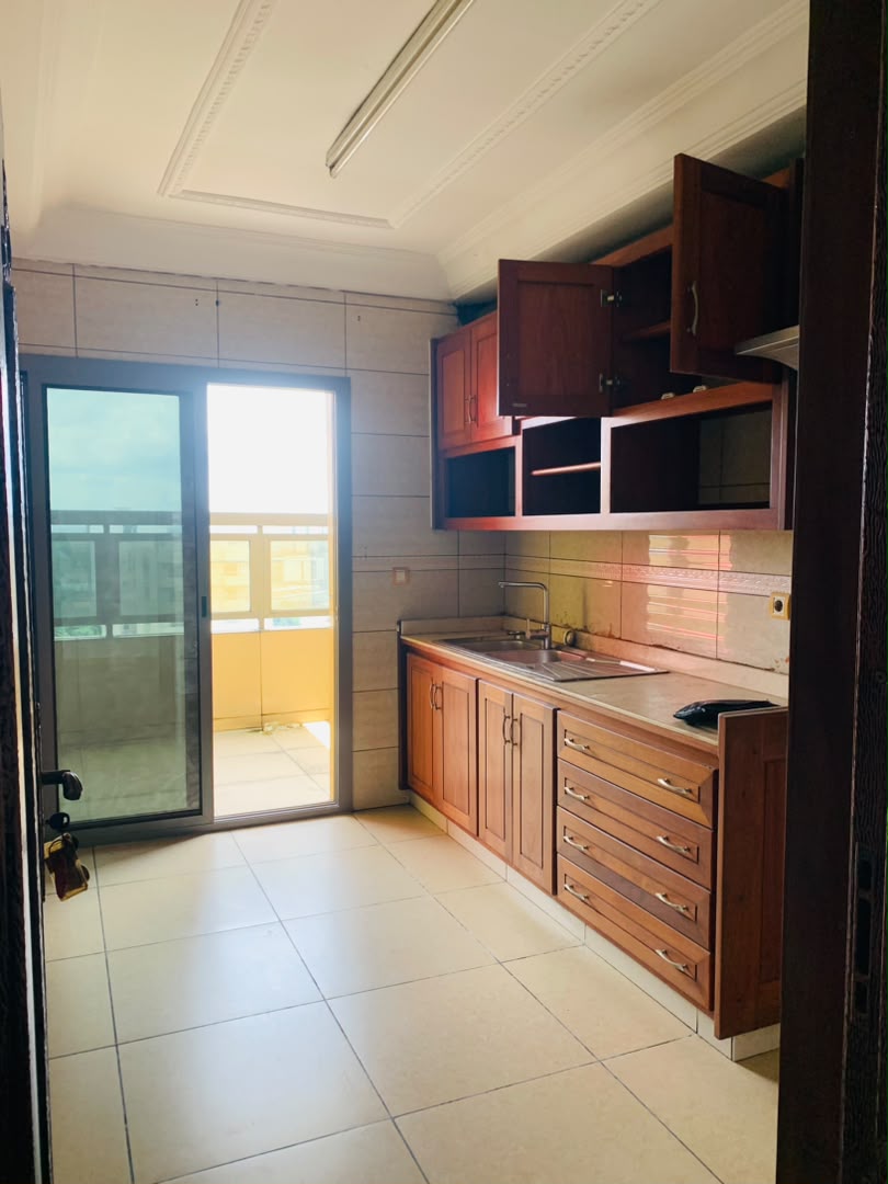 APPARTEMENT MODERNE HAUT STANDING À LOUER À AKWA