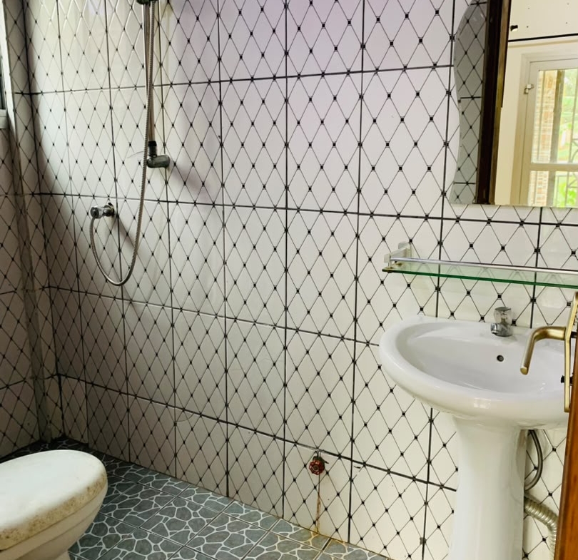 APPARTEMENT MODERNE DE BON STANDING À LOUER KOTTO BANGUÉ