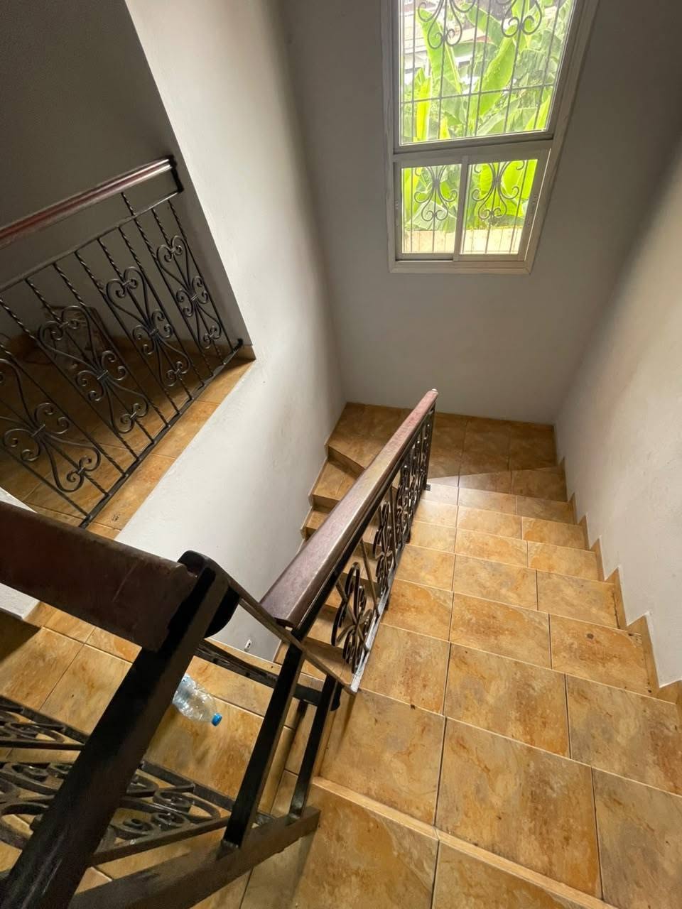 DUPLEX DONALD 850.000FCFA 𝐃𝐔𝐏𝐋𝐄𝐗 𝐇𝐀𝐔𝐓 𝐒𝐓𝐀𝐍𝐃𝐈𝐍𝐆 À 𝐋𝐎𝐔𝐄𝐑 À 𝐋𝐎𝐆𝐏𝐎𝐌