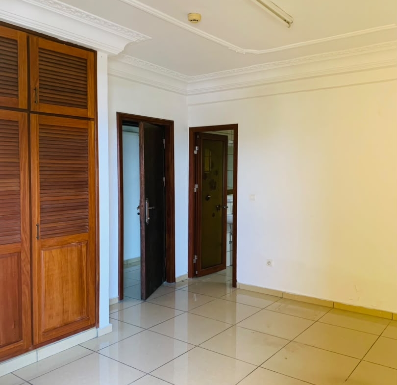 APPARTEMENT MODERNE HAUT STANDING À LOUER À AKWA