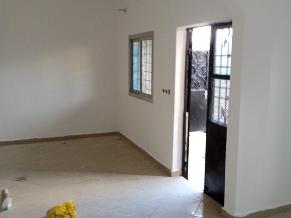 À LOUER : SUPERBE APPARTEMENT MODERNE – CITÉ DES PALMIERS, SANTA LUCIA