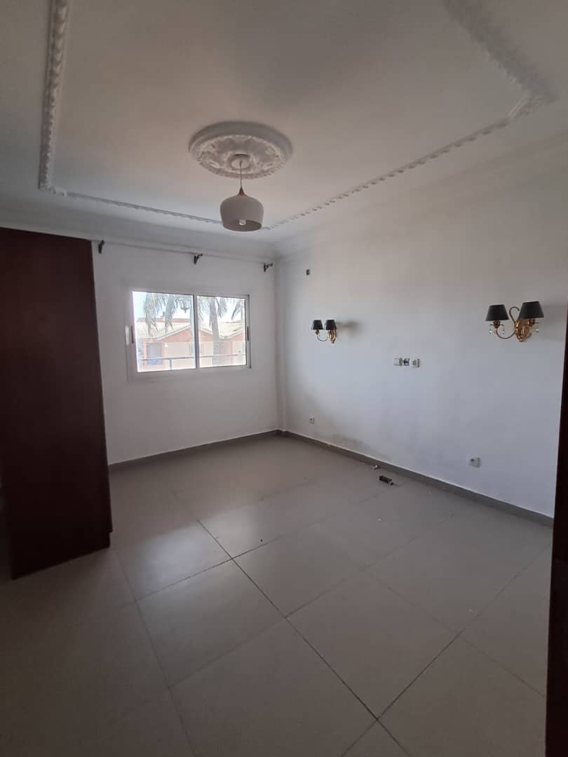 Situé a 100m du goudron appart 200k APPARTEMENT MODERNE HAUT STANDING À LOUER À MAKEPE RHONE POULENC !