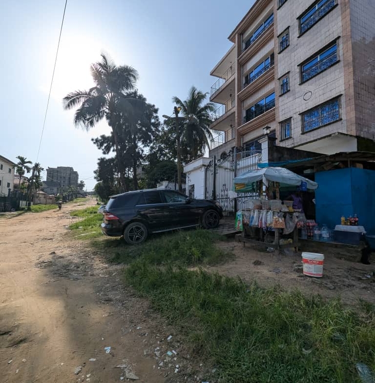 TERRAIN DE 407 m² À VENDRE À MAKEPE