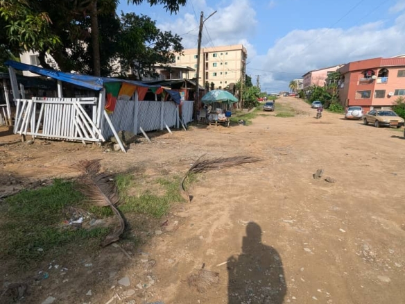 TERRAIN DE 407 m² À VENDRE À MAKEPE