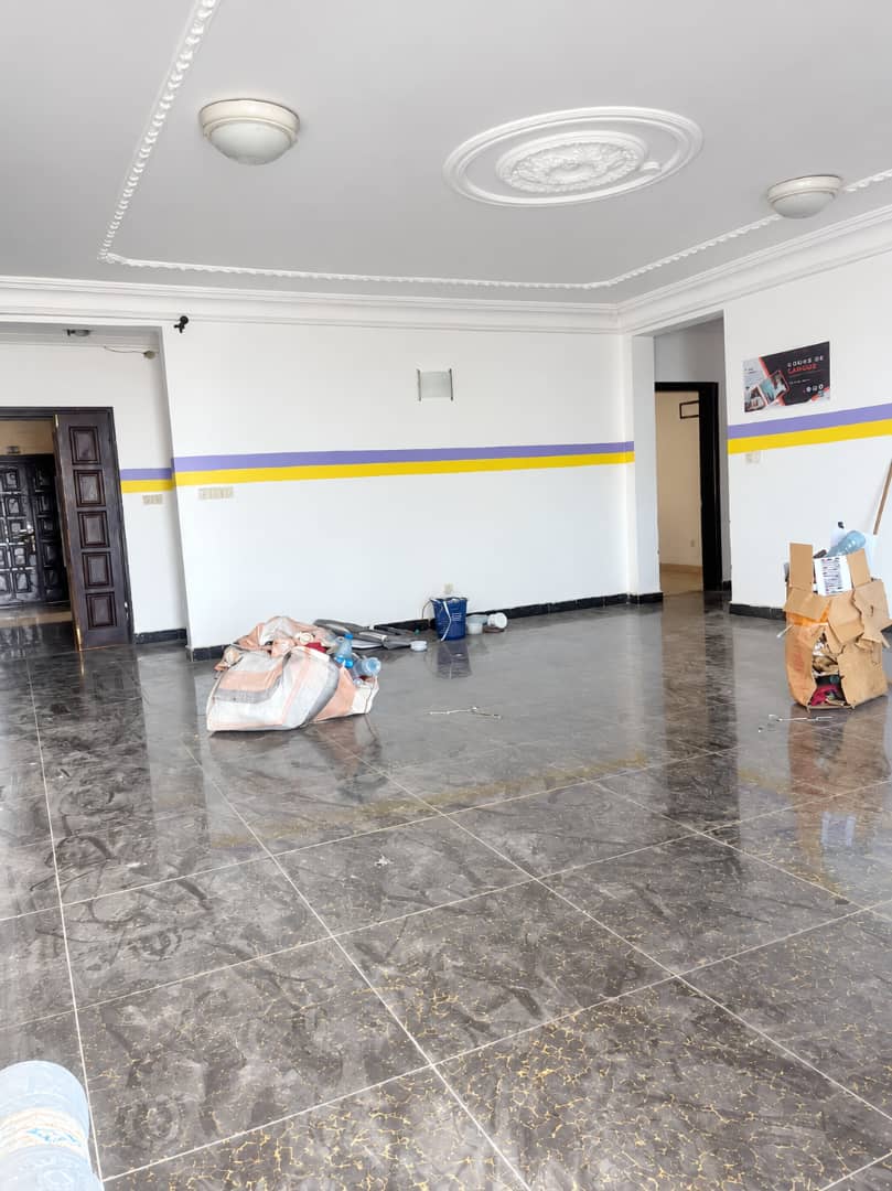 À LOUER – SUPERBE APPARTEMENT MODERNE À LOGPOM