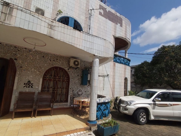 DUPLEX TITRÉ À VENDRE – BÉEDI