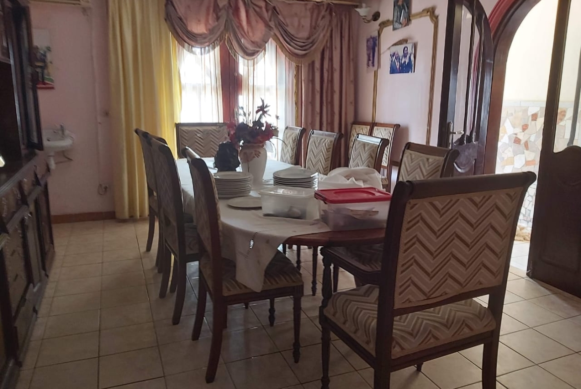 DUPLEX TITRÉ À VENDRE – BÉEDI