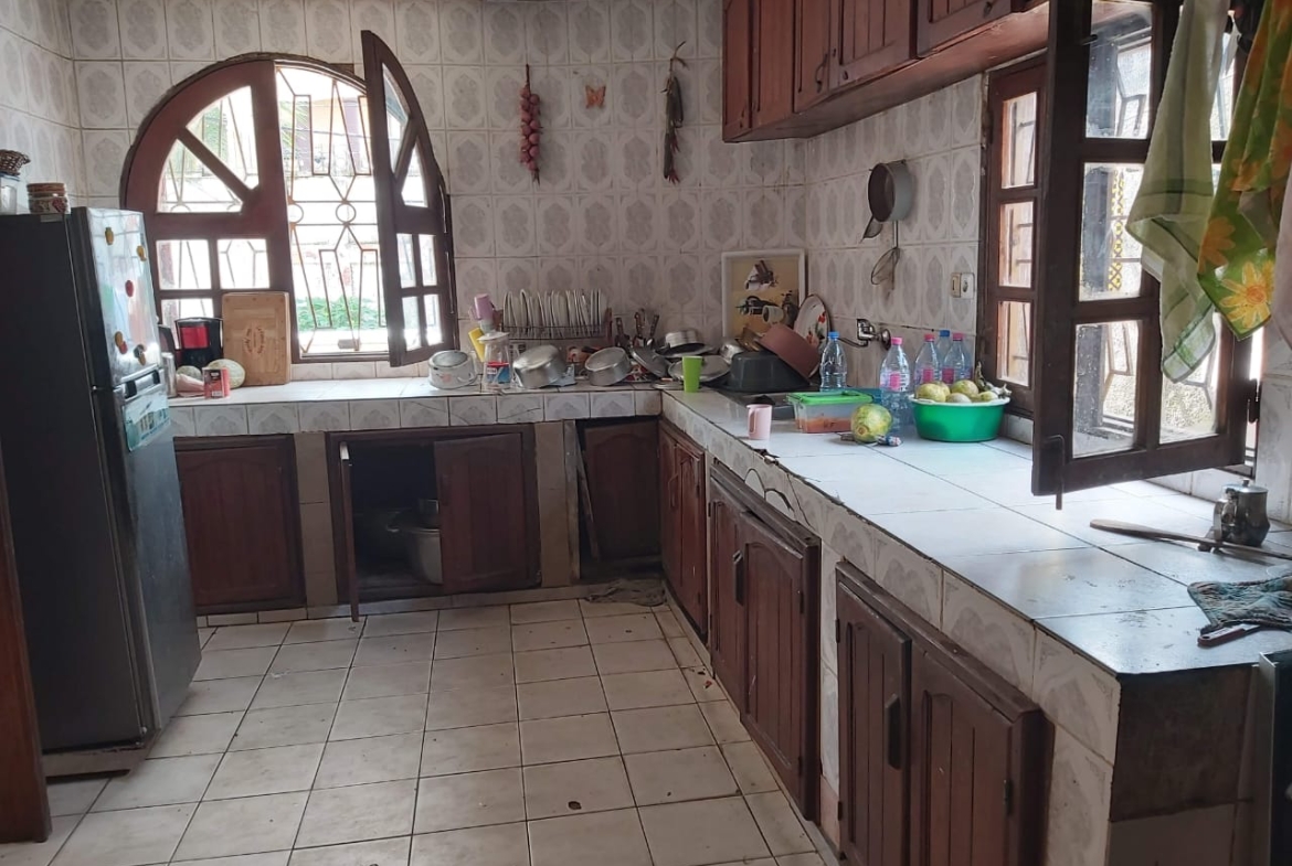 DUPLEX TITRÉ À VENDRE – BÉEDI