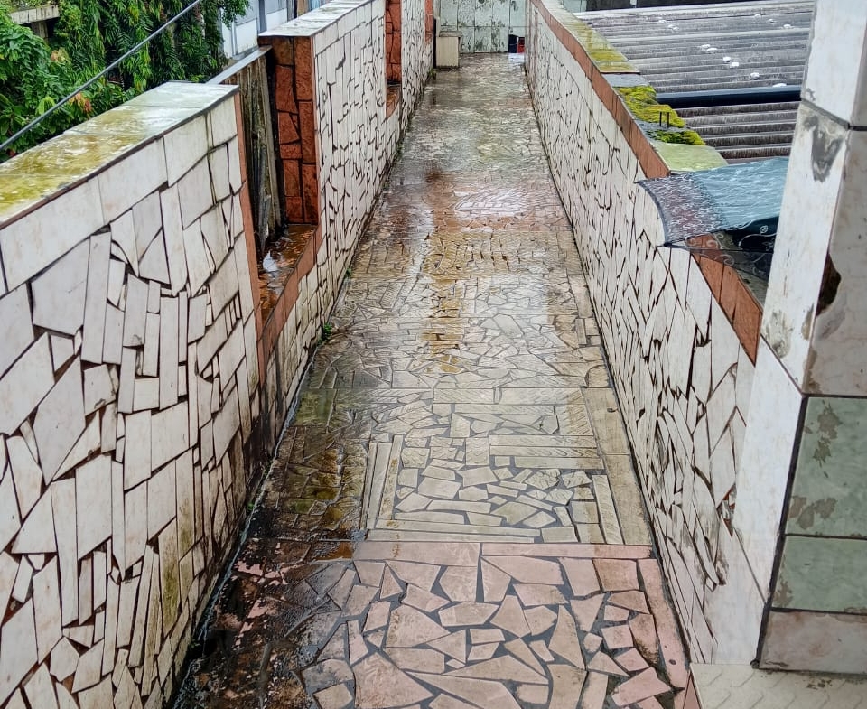 À VENDRE – VILLA + IMMEUBLE R+2