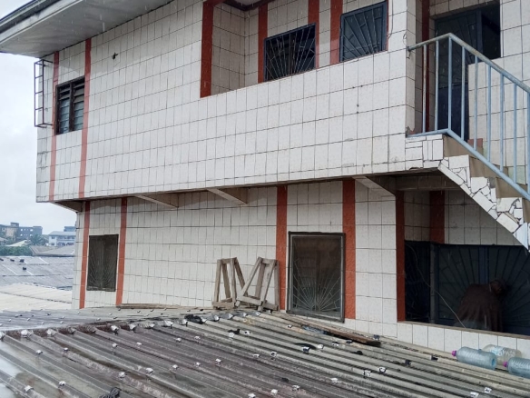 À VENDRE – VILLA + IMMEUBLE R+2