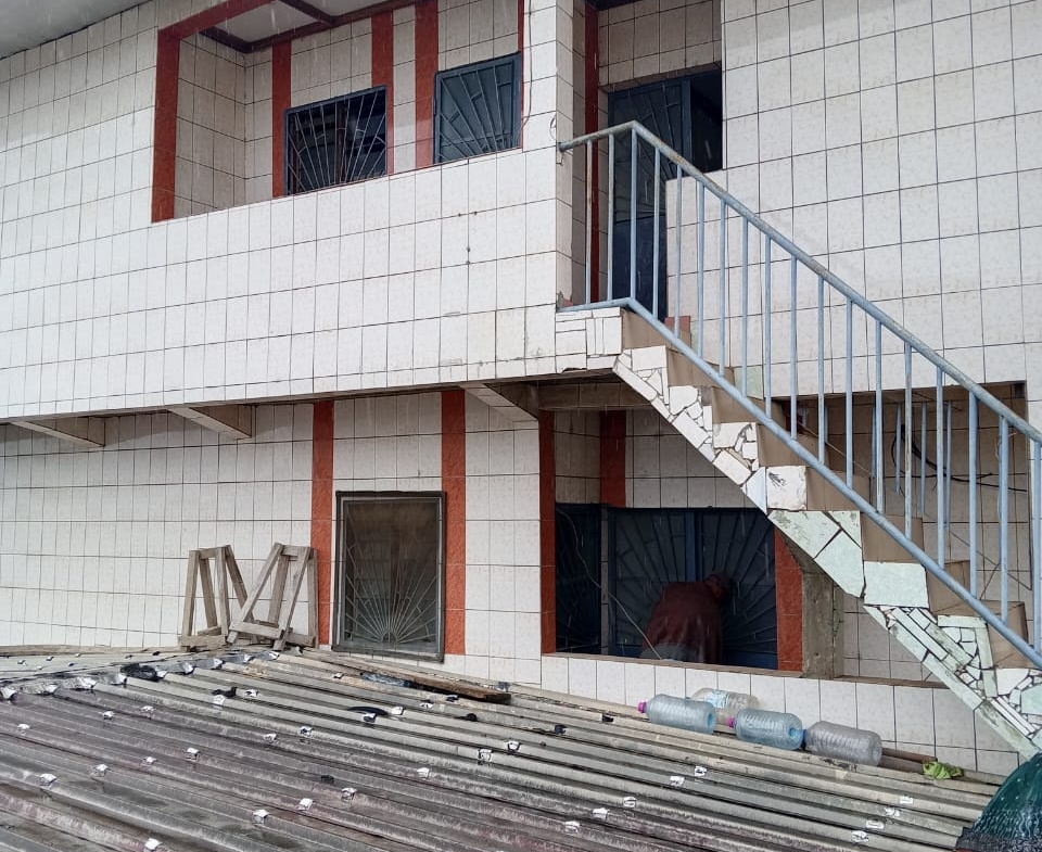 À VENDRE – VILLA + IMMEUBLE R+2