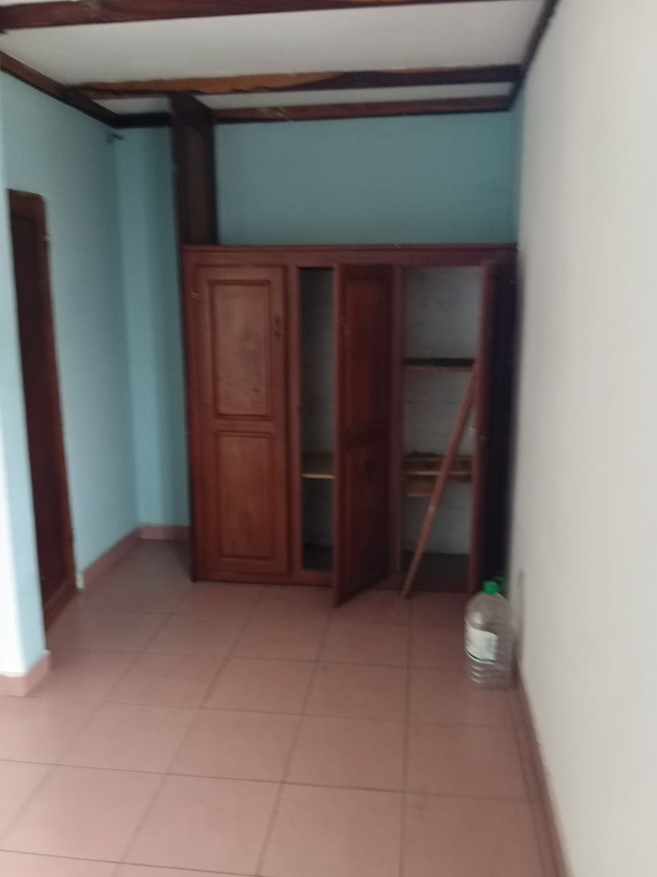 WhatsApp Image 2026-10-12 at 16.43.32 À VENDRE – VILLA + IMMEUBLE R+2