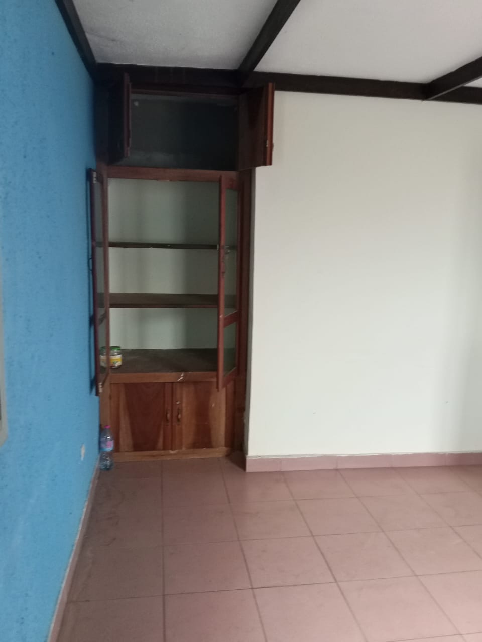 WhatsApp Image 2026-10-12 at 16.43.34 À VENDRE – VILLA + IMMEUBLE R+2