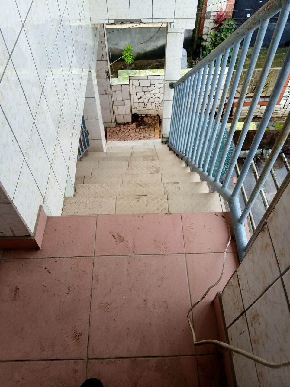 WhatsApp Image 2026-10-12 at 16.43.53 (2) À VENDRE – VILLA + IMMEUBLE R+2