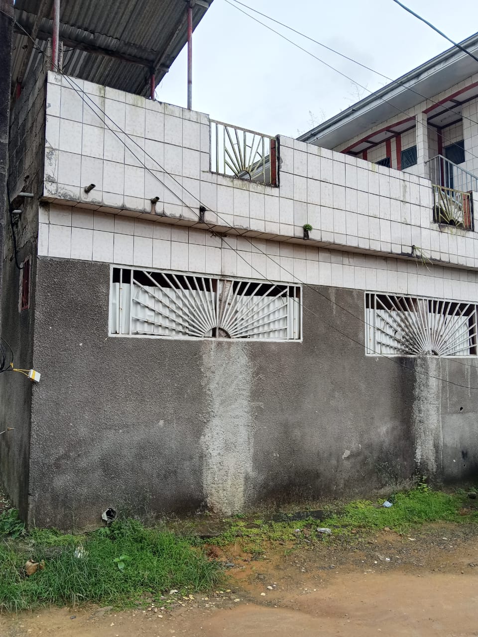 WhatsApp Image 2026-10-12 at 16.43.57 (1) À VENDRE – VILLA + IMMEUBLE R+2