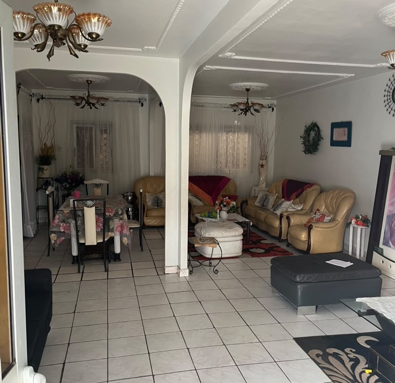 RÉSIDENCE SIC À VENDRE À MAKEPE 400m²