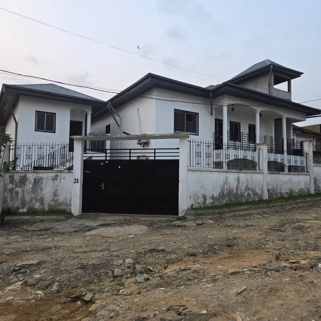 duplex en vente BELLE OPPORTUNITÉ À LOGPOM— IMMEUBLE R+1 SUR LOT D’ANGLE